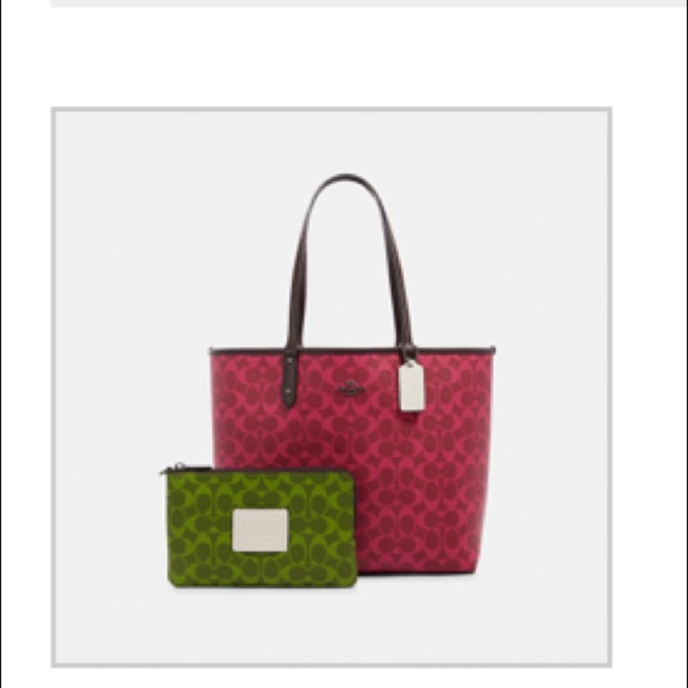 Coach reversible tote 💜